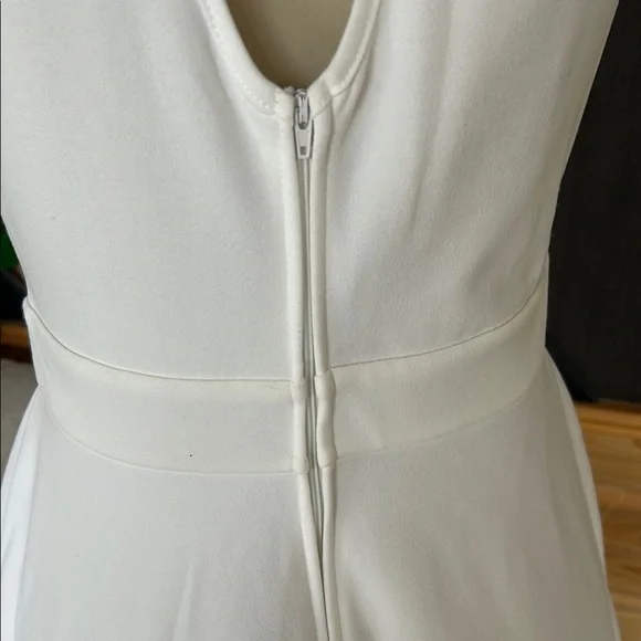 Emerald Sundae White Sequin Halter Dress size 7 - Picture 5 of 7